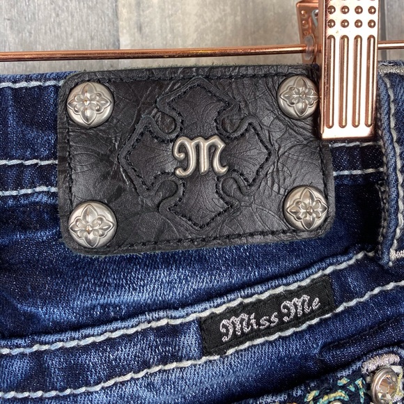 Girls Miss Me Cuffed Capri Floral Peace Jeans Sz 7 - Picture 5 of 16